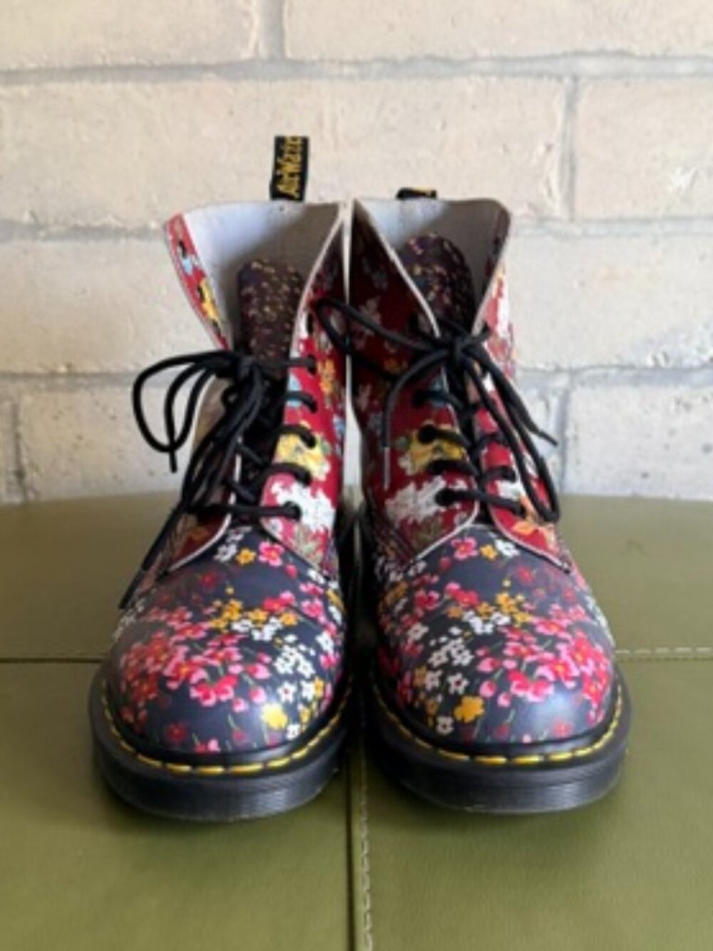 Dr. Martens 1460 Pascal floral boots size US W 11 / UK 9 GUC - Picture 3 of 12